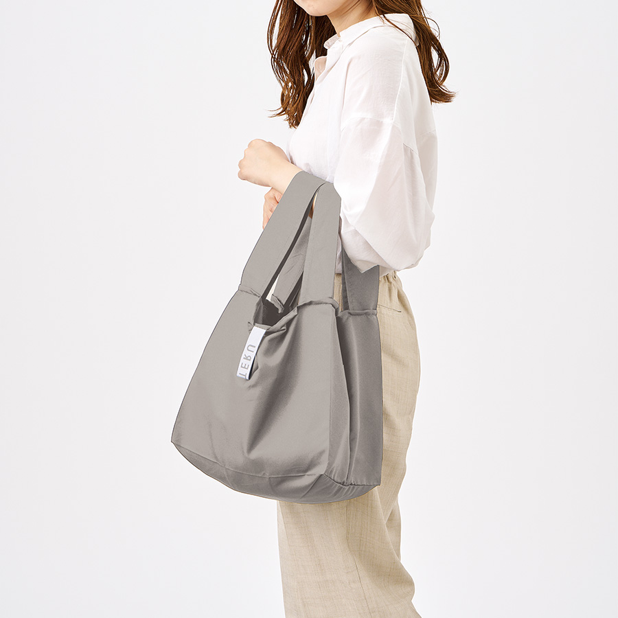 クルリト セルフレジで使いやすいスクエアデリバッグ