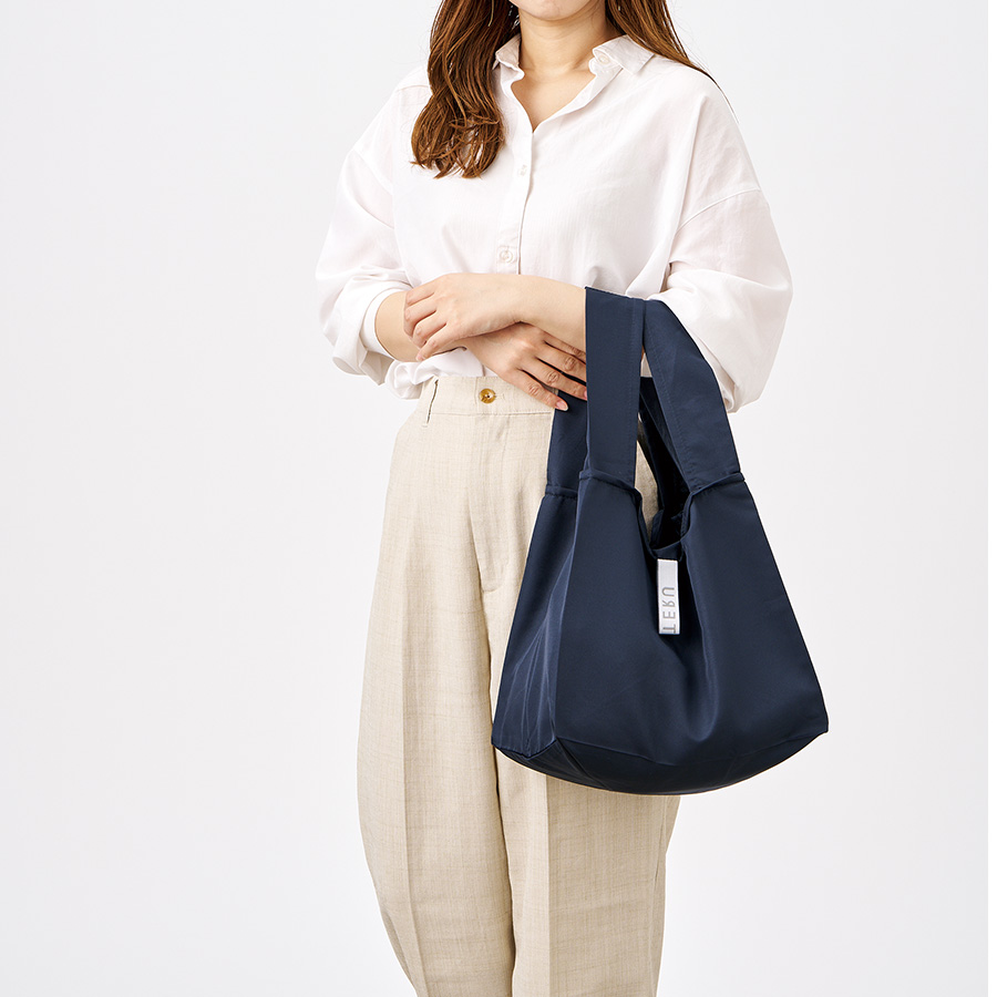 クルリト セルフレジで使いやすいスクエアデリバッグ