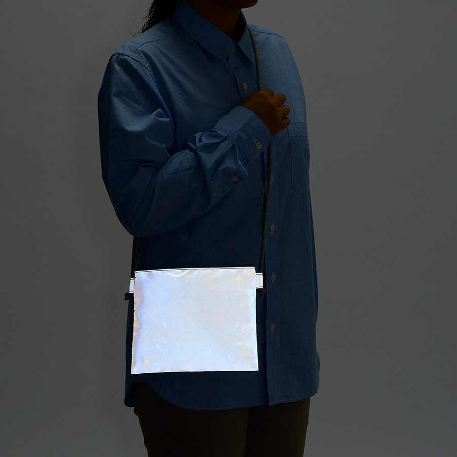 リフレクターサコッシュ