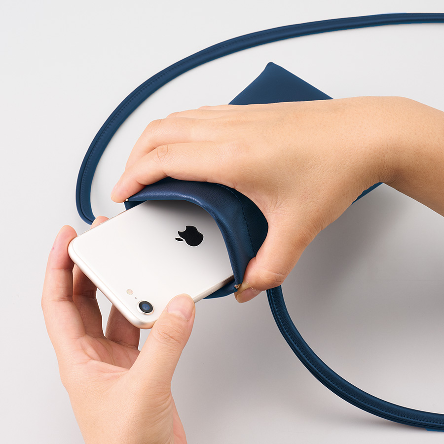 バネ口レザースタイルサコッシュ